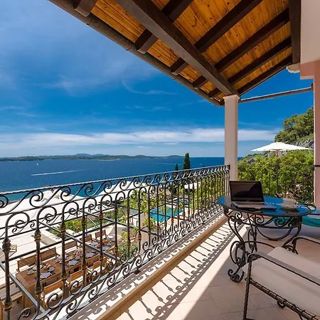 Luxury Hvar Carpe Diem With Private Pool By The Sea