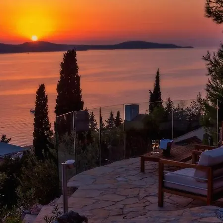 Luxury Hvar Carpe Diem With Private Pool By The Sea Вилла