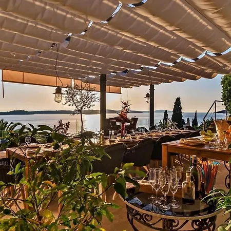 Вилла Luxury Hvar Carpe Diem With Private Pool By The Sea Хвар