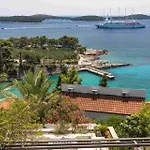 Vila Luxury Hvar Carpe Diem Newly Renovated With Private Pool By The Sea