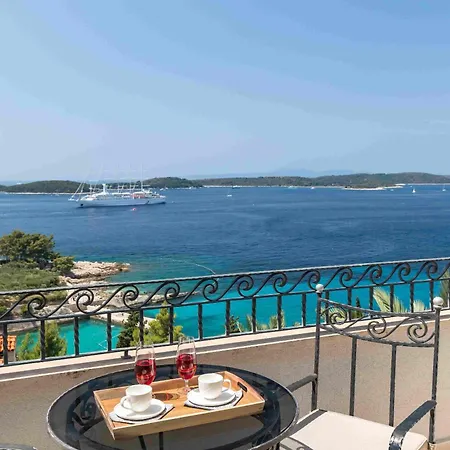 Luxury Hvar Carpe Diem Newly Renovated With Private Pool By The Sea 别墅 *