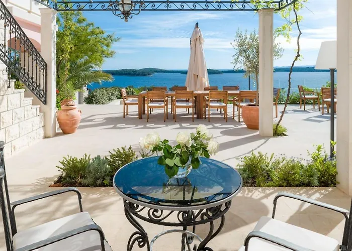 Luxury Hvar Carpe Diem With Private Pool By The Sea