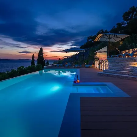 Luxury Hvar Carpe Diem With Private Pool By The Sea