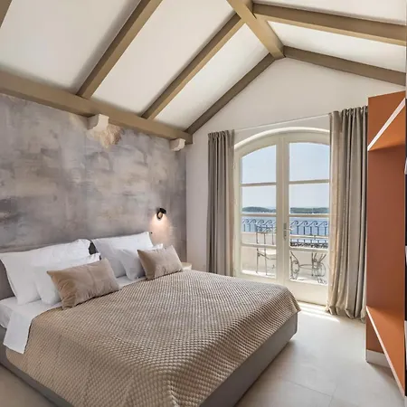 Luxury Hvar Carpe Diem Newly Renovated With Private Pool By The Sea فيلة هفار