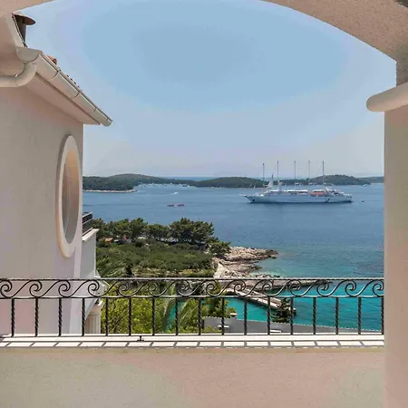 Luxury Hvar Carpe Diem Newly Renovated With Private Pool By The Sea فيلة هفار